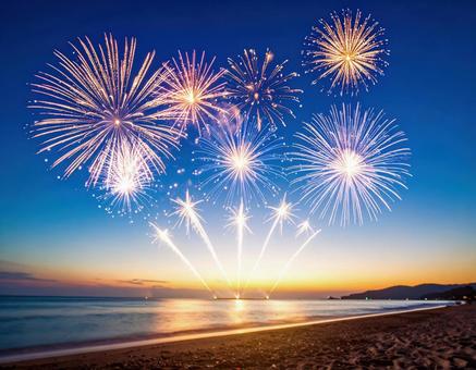 水面に映る花火が夜空と水面を彩る夏の夜 水面に映る花火が夜空と水面を彩る夏の夜の写真