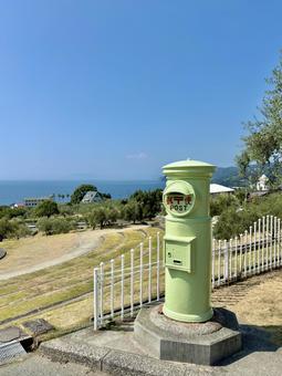 小豆島のオリーブ色ポスト 小豆島のオリーブ色ポスト ポスト,郵便ポスト,オリーブ色の写真素材
