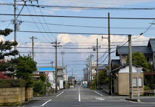 町外れの住宅街の道路 道路,町外れ,住宅街の写真素材