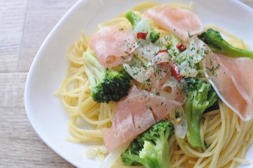 生ハムの冷静パスタ2 生ハムの冷静パスタ2 パスタ,スパゲティ,ハムの写真素材