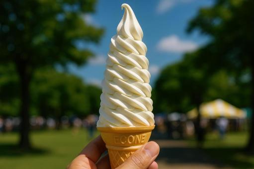 そびえ立つような大盛りソフトクリーム そびえ立つような大盛りソフトクリームの写真
