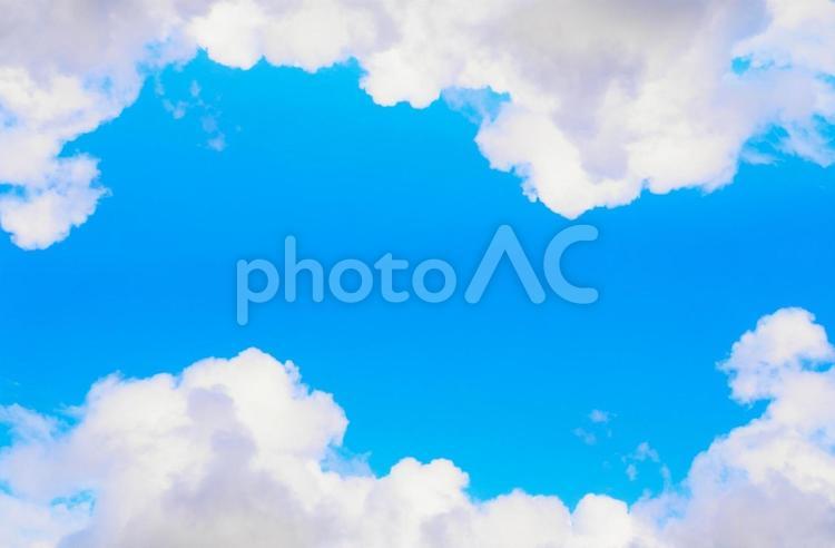 水彩画のような鮮やか夏空と入道雲フレーム アニメ,水彩,フレームの写真素材