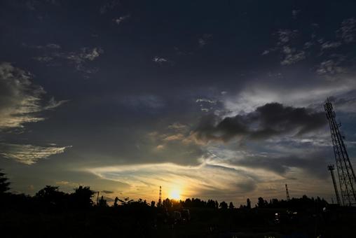夕暮れ 2025/7/4 夕暮れ 2025/7/4 夕暮れ,夕方,夕景の写真素材