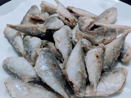 豆アジの塩焼き 豆アジの塩焼きの写真