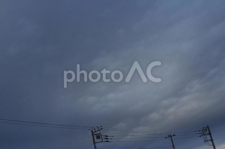 曇天模様 曇天,くもり空,自然の写真素材