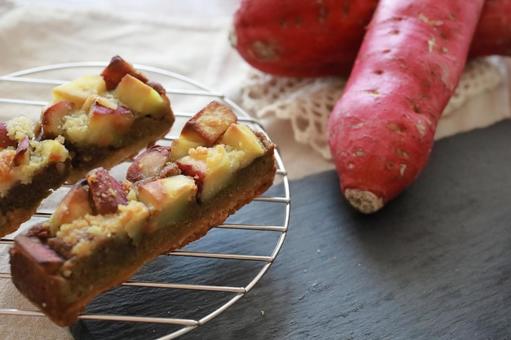 サツマイモのケーキ サツマイモのケーキ サツマイモ,ケーキ,焼き菓子の写真素材