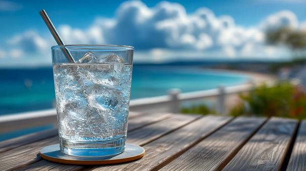 海辺の炭酸水とストロー 海辺の炭酸水とストローの写真