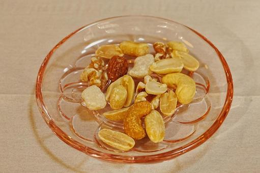 ミックスナッツ サラダ,食べ物,ミックスナッツの写真素材