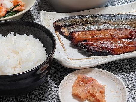 朝ごはん あじのみりん干し 朝ごはん あじのみりん干し 朝食,魚,ごはんの写真素材