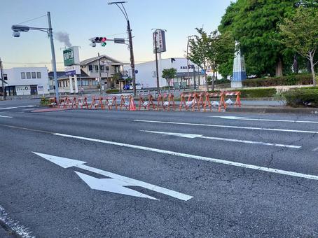 工事中 工事中 工事中,道路,車線の写真素材