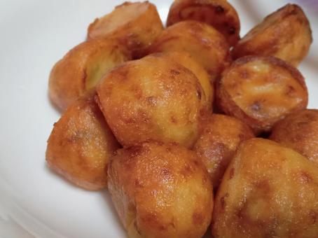 冷凍たこ焼きの揚げたこ焼き 冷凍たこ焼きの揚げたこ焼きの写真