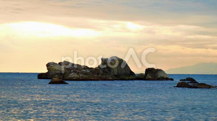 海と大きな岩 海,岩,海岸の写真素材