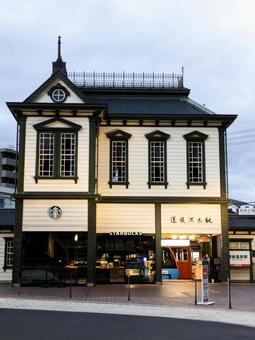 愛媛県松山市にある道後温泉駅 鉄道,駅,jrの写真素材