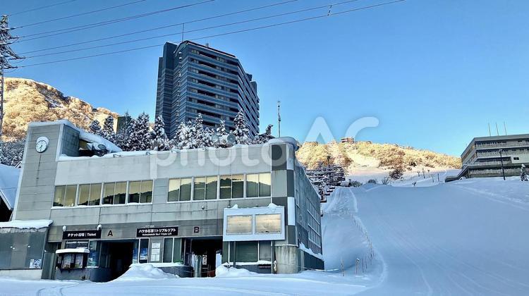 石打丸山スキー場ハツカ石口のリフト乗り場 リフト,乗り場,ハツカ石の写真素材