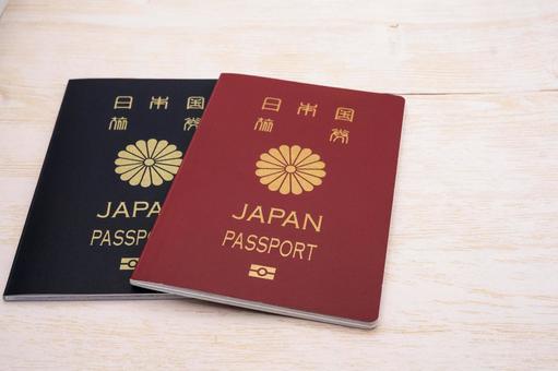 日本のパスポート(5年用・10年用) 日本のパスポート(5年用・10年用) パスポート,旅券,日本の写真素材