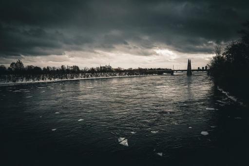 Montreal Winter River, JPG