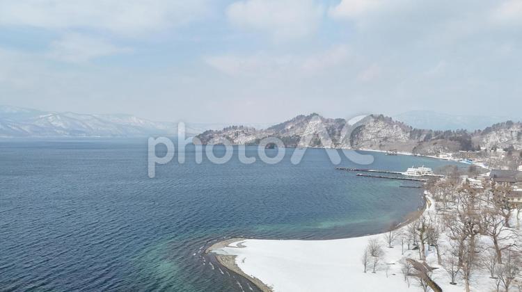 十和田湖畔　冬 十和田湖,秋田県,青森県の写真素材