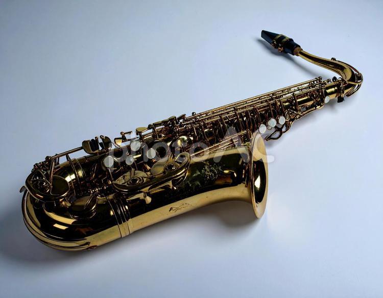 バリトンサックス　楽器　音楽　金管楽器 サックス,サクソフォン,バリトンサックスの写真素材