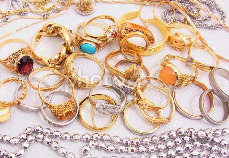 ジュエリーコレクション4　貴金属　宝飾品　イメージ　素材 貴金属,ジュエリー,金の写真素材