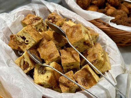 バイキング　一口サイズに切ったパン 断面,スポンジ,パンの写真素材