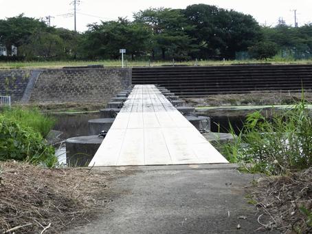 Photo, building, bridge, river side, 