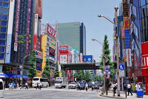 秋葉原2025夏 万世橋交差点付近 秋葉原2025夏 万世橋交差点付近 秋葉原,万世橋交差点,jr総武線の写真素材