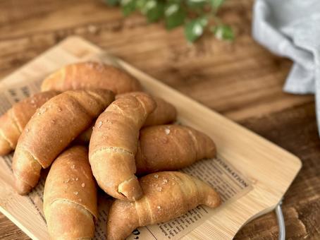 塩パン 塩パン,パン,焼きたてパンの写真素材