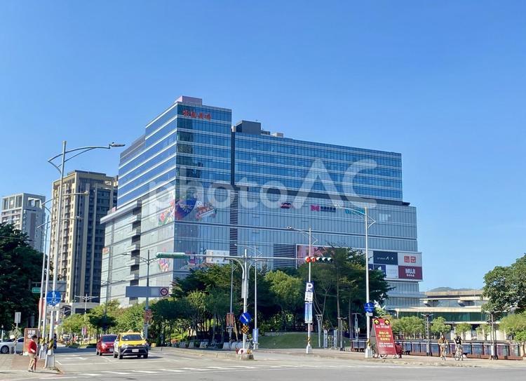台湾新北市新荘区の商業施設　宏匯広場 台湾,新北市,新荘区の写真素材