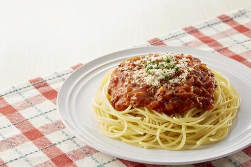 ミートソーススパゲッティ ミートソーススパゲッティ ミートソーススパゲッティ,細麺,食卓の写真素材