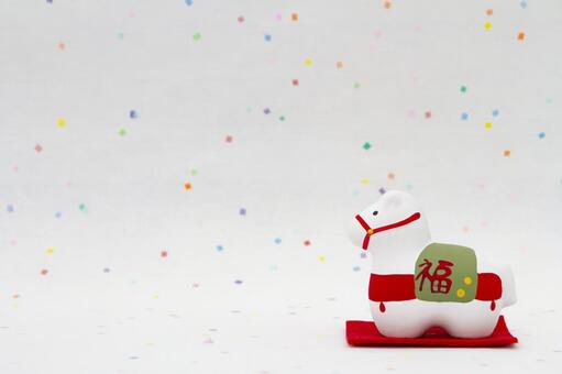 午年の置物と和紙背景 午,十二支,干支の写真素材