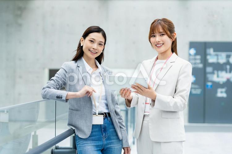 オフィスで働くビジネスウーマン ビジネスウーマン,ビジネス,オフィスの写真素材