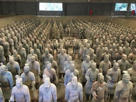 兵馬俑の壮大な列 兵馬俑の壮大な列の写真