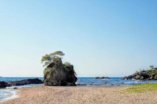 島根・松江美保関の惣津海岸 島根・松江美保関の惣津海岸 美保関,惣津海岸,岩場の写真素材