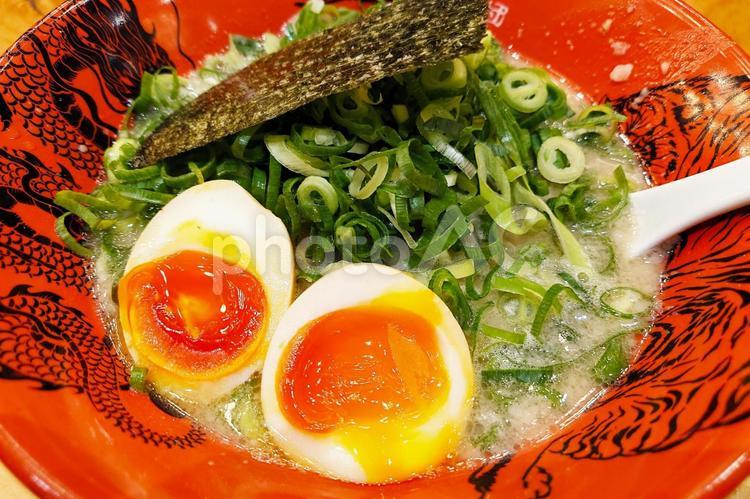 美味しそうな煮卵 ラーメン,煮卵,豚骨の写真素材