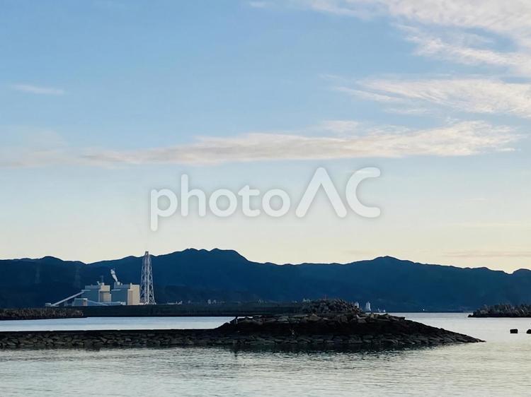 空と海と苓北町火力発電所 海,自然,空の写真素材