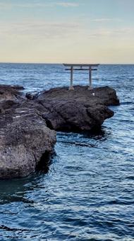 Photo, the great torii gate of kamiiso, sea, wave, 