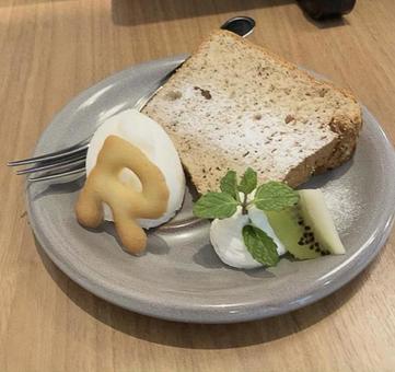 紅茶のケーキ 美味しい,ケーキ,カフェの写真素材