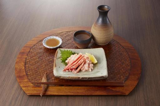 ズワイガニ 盛り付け 一品料理 酒の肴 ズワイガニ 盛り付け 一品料理 酒の肴 タラバガニ,脚肉,たらば蟹の写真素材