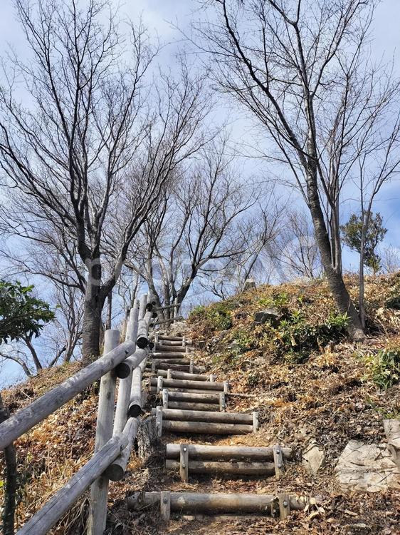 見影山山頂に続く階段 見影山,弘法山,西尾市の写真素材