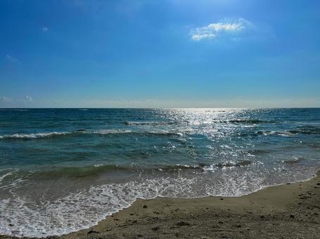 青い海と青空、水平線 青い海と青空、水平線 空,自然,風景の写真素材