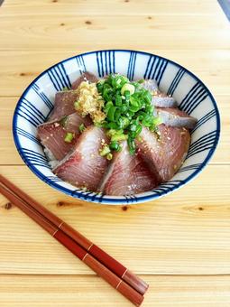 ぶりの漬け丼 鰤,ぶり,ブリの写真素材