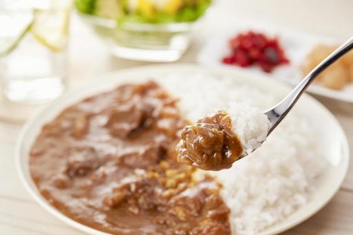 長時間煮込んだビーフカレー 長時間煮込んだビーフカレー ビーフカレー,カレー,カレーライスの写真素材