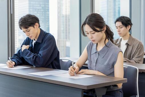 試験を受ける人々 試験,人物,ビジネスの写真素材