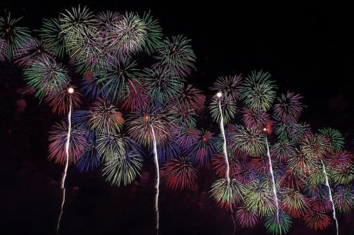25年長岡まつり　花火 夜空,黒背景,風景の写真素材