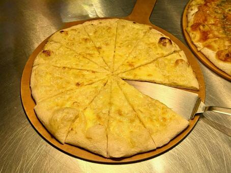 バイキング　ピザ　フォルマッジ フォルマッジ,一切れ,ピザの写真素材