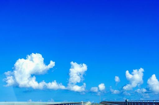 夏雲 夏雲 風景,晴れ,コピースペースの写真素材