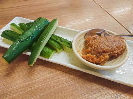 味噌きゅうり 味噌きゅうり 居酒屋メニュー,キュウリ,食卓の写真素材
