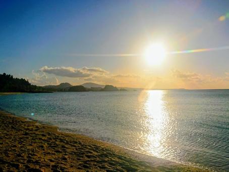 海と夕日 海と夕日 風景,景色,景観の写真素材