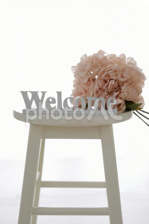 Welcomeスツールアンティークブーケ ウェルカム,ブーケ,花の写真素材