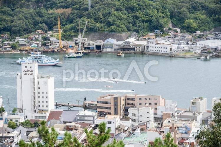 船と街並み 船,大型船,ふねの写真素材